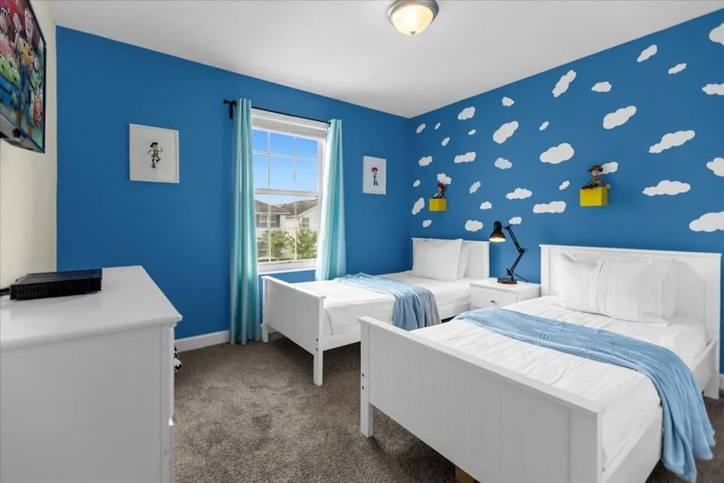 6 Bedrooms- 5 Bathrooms- Champions Gate 1593 Fd Davenport