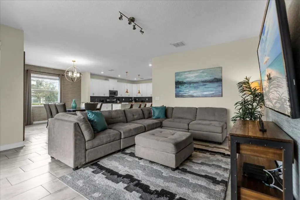 6 Bedrooms- 5 Bathrooms- Champions Gate 1593 Fd Davenport Holiday home