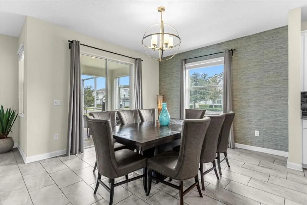 6 Bedrooms- 5 Bathrooms- Champions Gate 1593 Fd Davenport